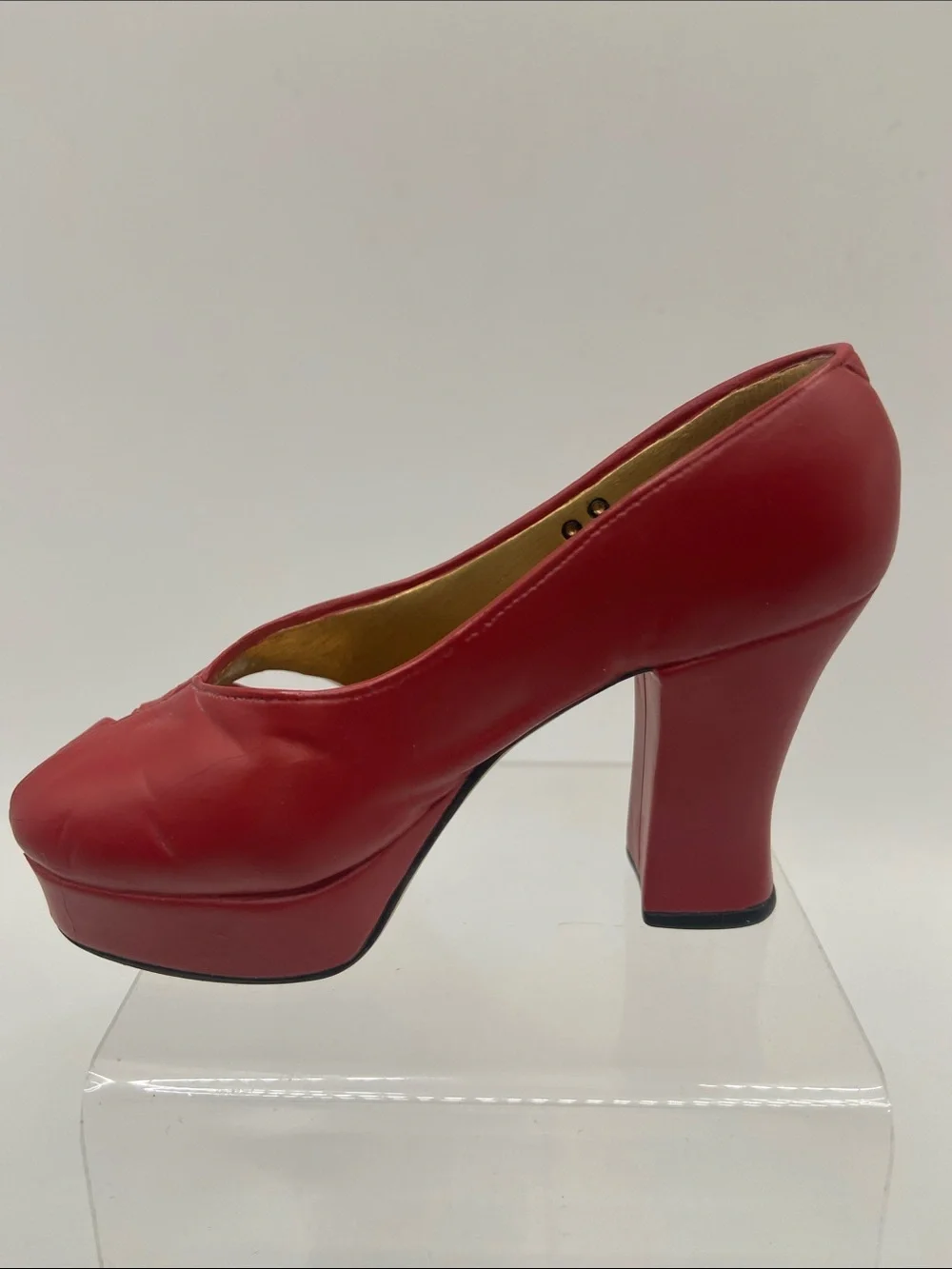 Just The Right Shoe by Raine Ravishing Red Miniature Shoe Figurine Vintage